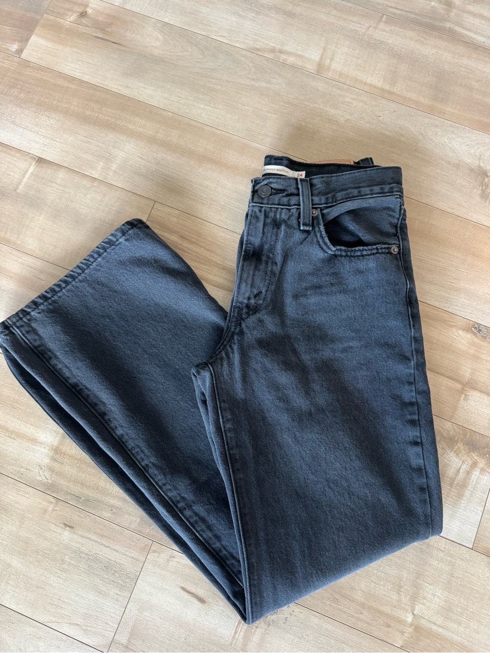Levi's Women's 24 - 94 Baggy Bootcut Jeans - Black Wash